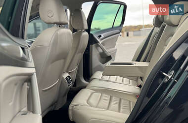 Хэтчбек Volkswagen e-Golf 2015 в 