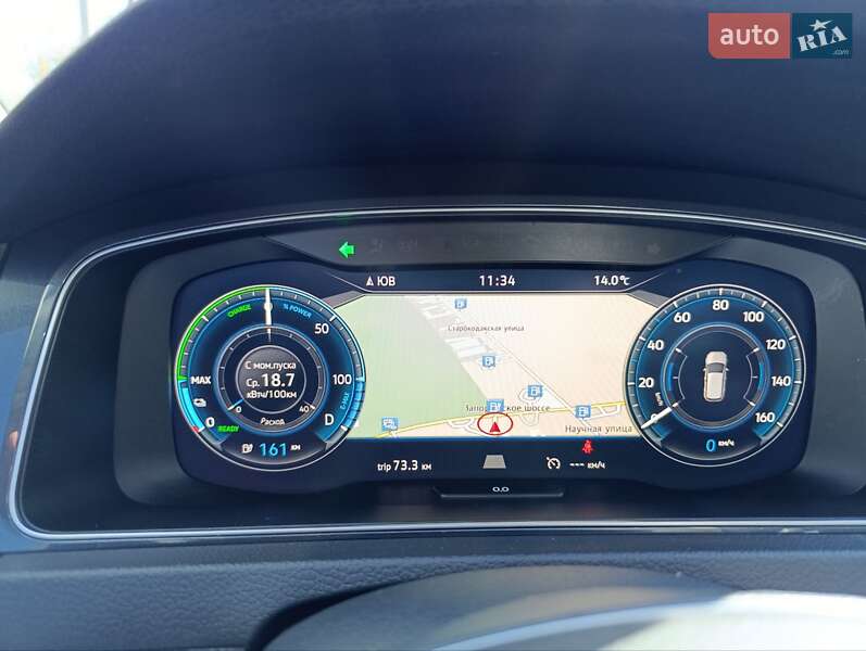 Хетчбек Volkswagen e-Golf 2018 в Дніпрі