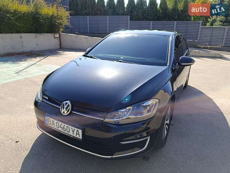 Хетчбек Volkswagen e-Golf 2018 в Дніпрі
