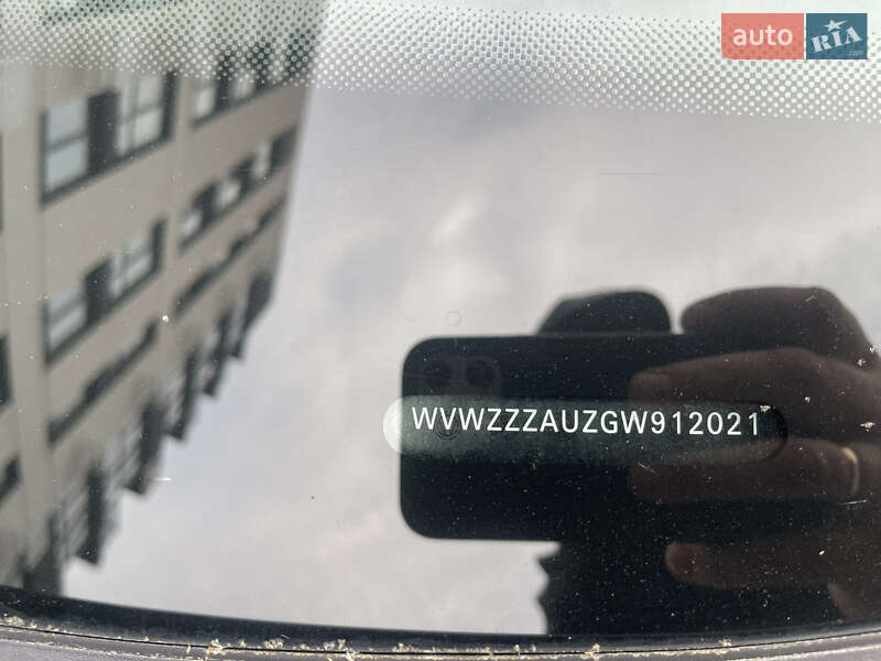 Хэтчбек Volkswagen e-Golf 2016 в Ровно