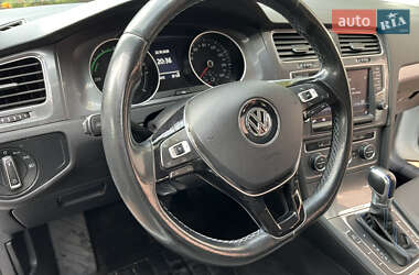 Хэтчбек Volkswagen e-Golf 2014 в 