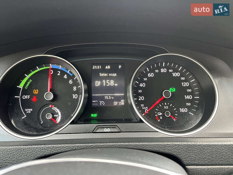 Хэтчбек Volkswagen e-Golf 2014 в Полтаве фото 12 Хэтчбек Volkswagen e-Golf 2014 в Полтаве