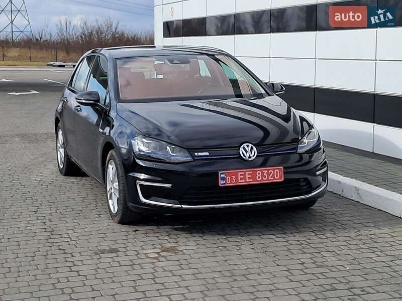 Хэтчбек Volkswagen e-Golf 2016 в Ровно