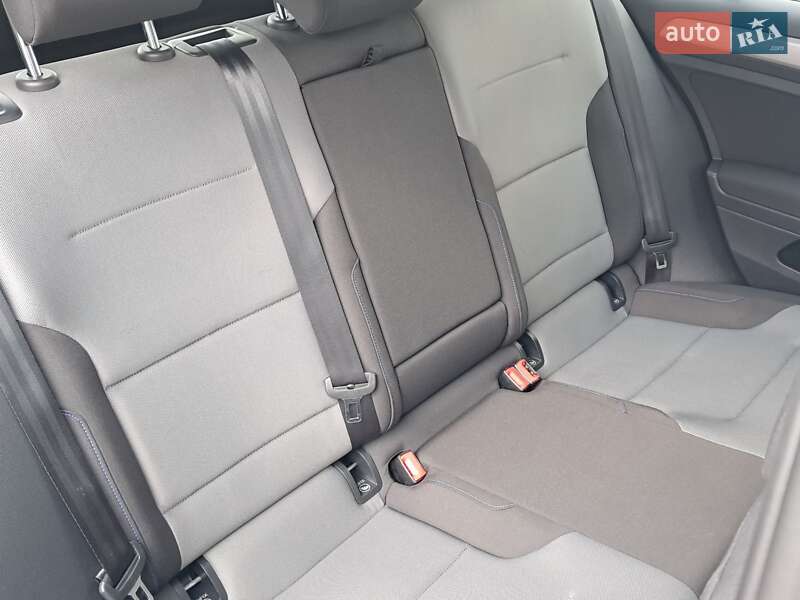 Хэтчбек Volkswagen e-Golf 2016 в Ровно