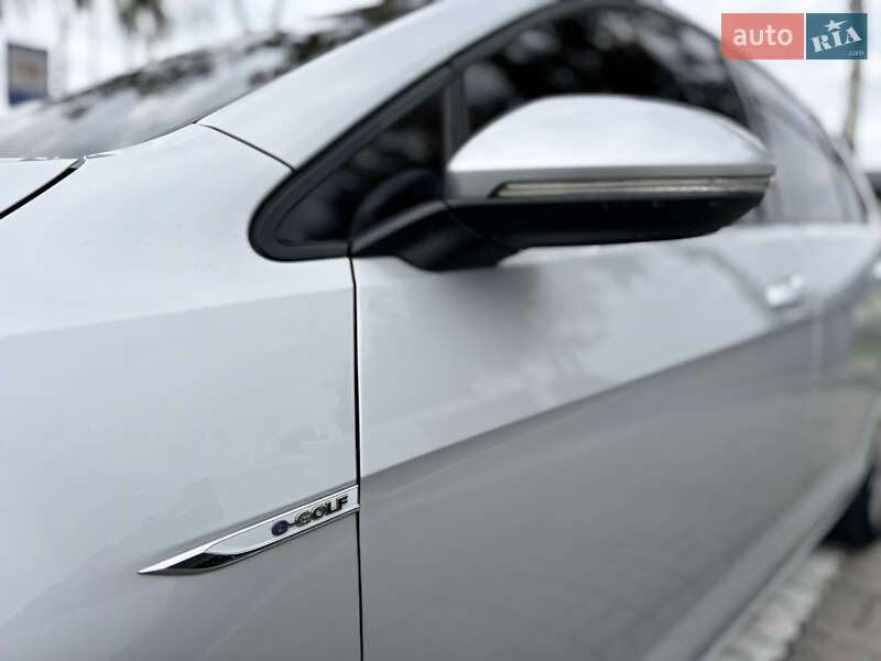 Хэтчбек Volkswagen e-Golf 2014 в Золочеве фото 98 Хэтчбек Volkswagen e-Golf 2014 в Золочеве