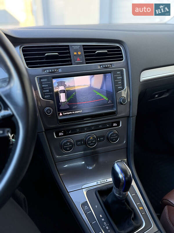 Хетчбек Volkswagen e-Golf 2014 в Радехові фото 18 Хетчбек Volkswagen e-Golf 2014 в Радехові