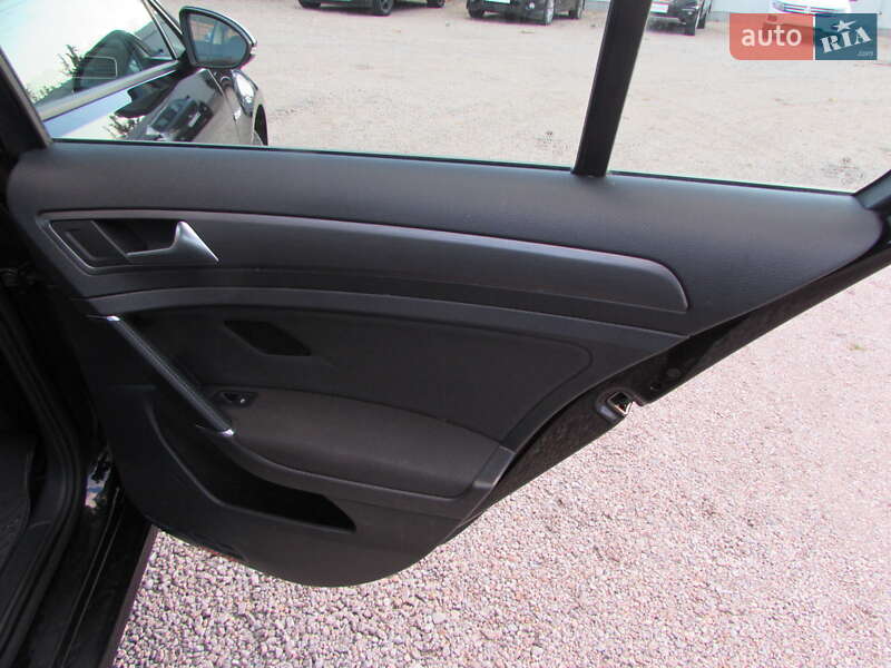 Хэтчбек Volkswagen e-Golf 2018 в Кропивницком