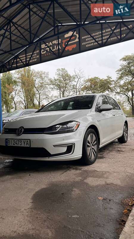Хетчбек Volkswagen e-Golf 2017 в Дніпрі