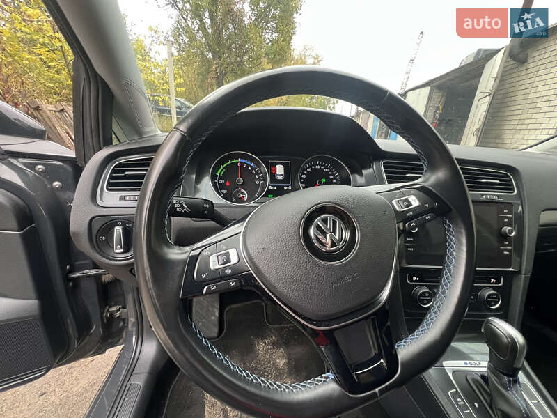 Хэтчбек Volkswagen e-Golf 2020 в Днепре
