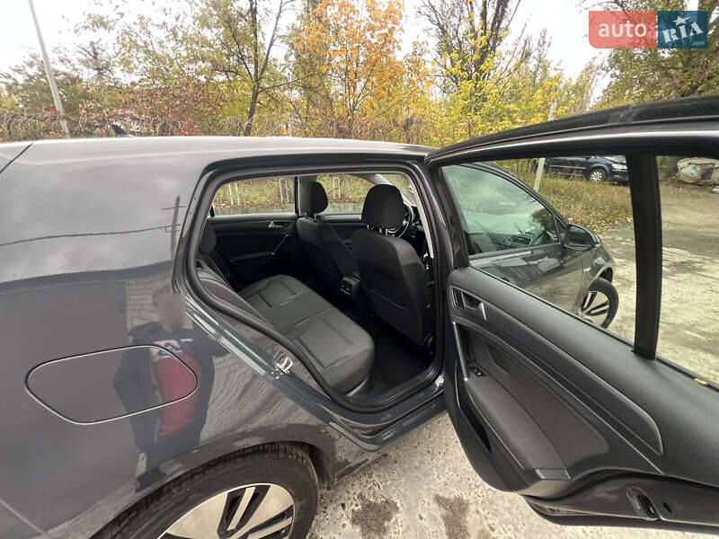 Хэтчбек Volkswagen e-Golf 2020 в Днепре