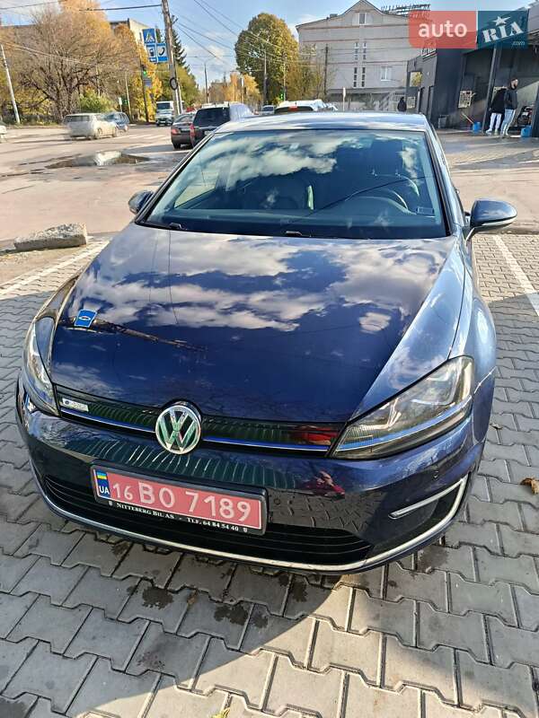 Хэтчбек Volkswagen e-Golf 2015 в Житомире фото Хэтчбек Volkswagen e-Golf 2015 в Житомире