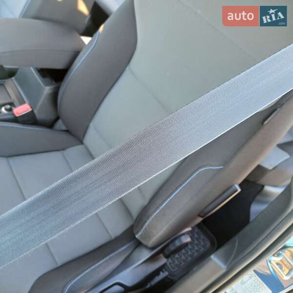 Хетчбек Volkswagen e-Golf 2015 в Старокостянтинові фото 78 Хетчбек Volkswagen e-Golf 2015 в Старокостянтинові