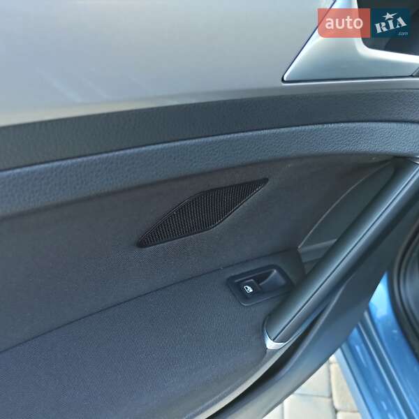 Хетчбек Volkswagen e-Golf 2015 в Старокостянтинові фото 85 Хетчбек Volkswagen e-Golf 2015 в Старокостянтинові