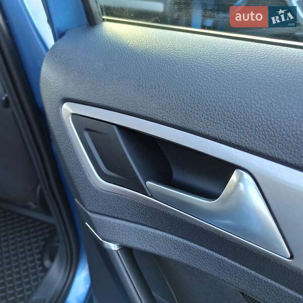 Хетчбек Volkswagen e-Golf 2015 в Старокостянтинові фото 100 Хетчбек Volkswagen e-Golf 2015 в Старокостянтинові