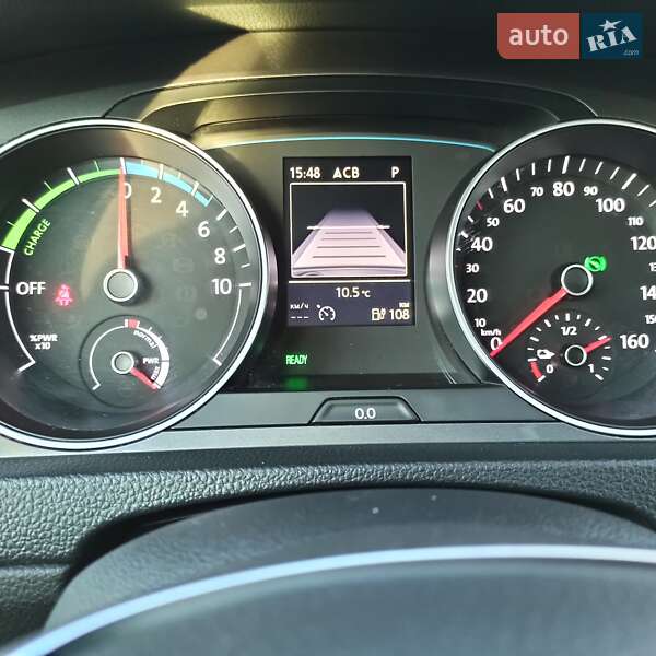 Хетчбек Volkswagen e-Golf 2015 в Старокостянтинові фото 140 Хетчбек Volkswagen e-Golf 2015 в Старокостянтинові