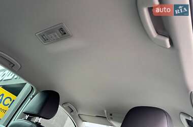 Хэтчбек Volkswagen e-Golf 2017 в 