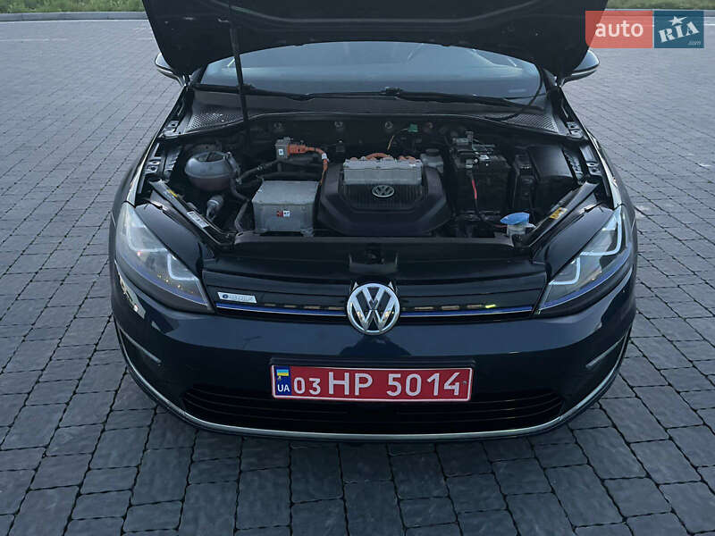 Хэтчбек Volkswagen e-Golf 2015 в Львове