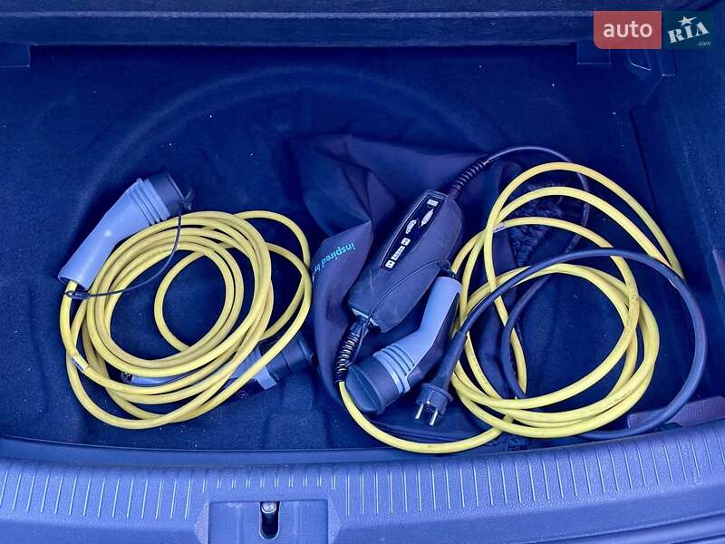 Хетчбек Volkswagen e-Golf 2016 в Одесі