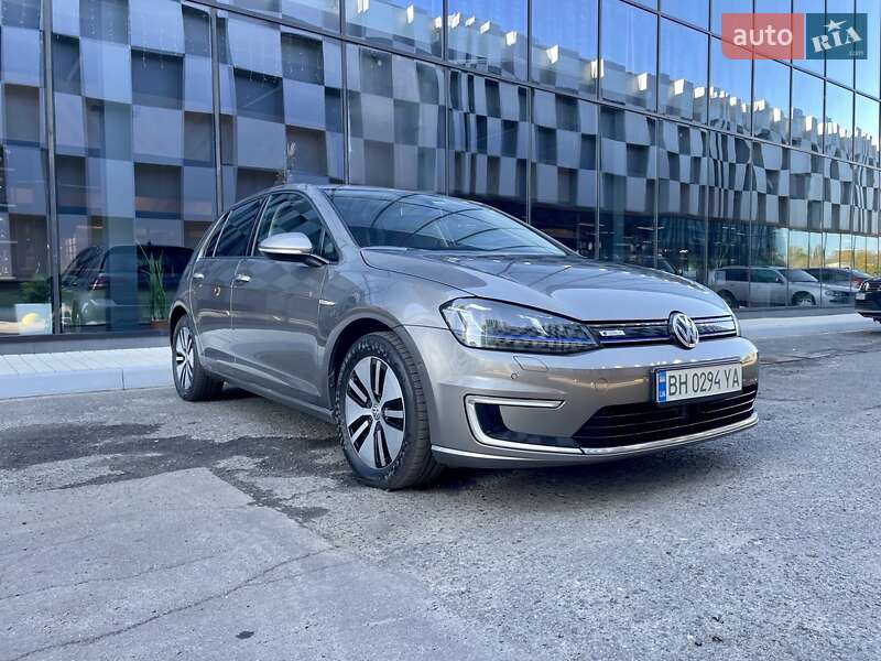 Volkswagen e-Golf 2016