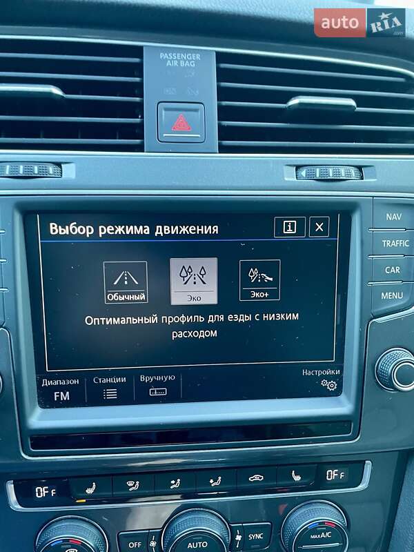 Хетчбек Volkswagen e-Golf 2016 в Одесі