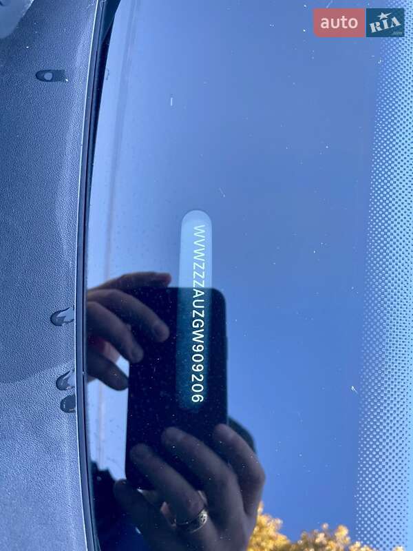 Хетчбек Volkswagen e-Golf 2016 в Одесі