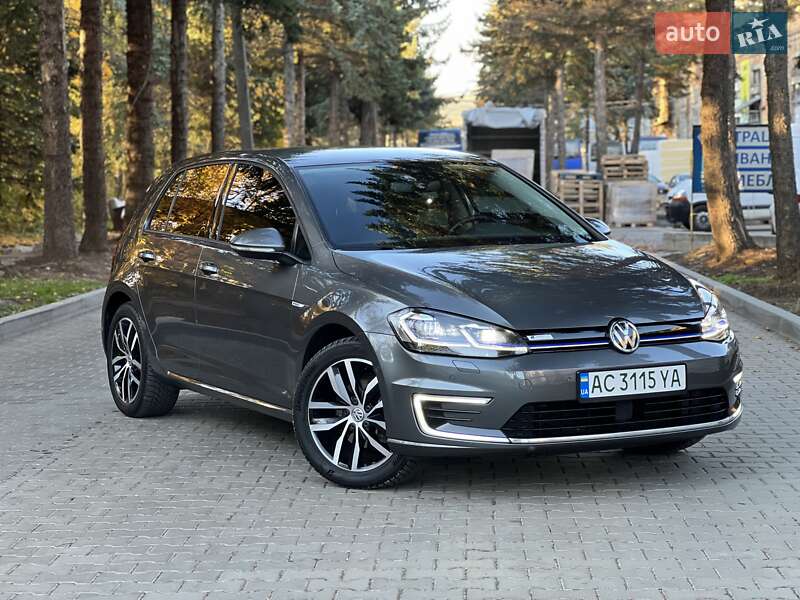 Хэтчбек Volkswagen e-Golf 2019 в Львове