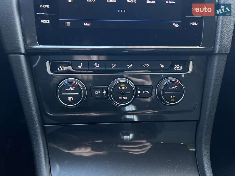 Хэтчбек Volkswagen e-Golf 2019 в Львове