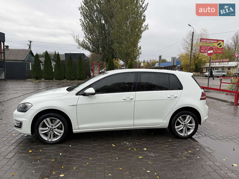 Хетчбек Volkswagen e-Golf 2017 в Дніпрі
