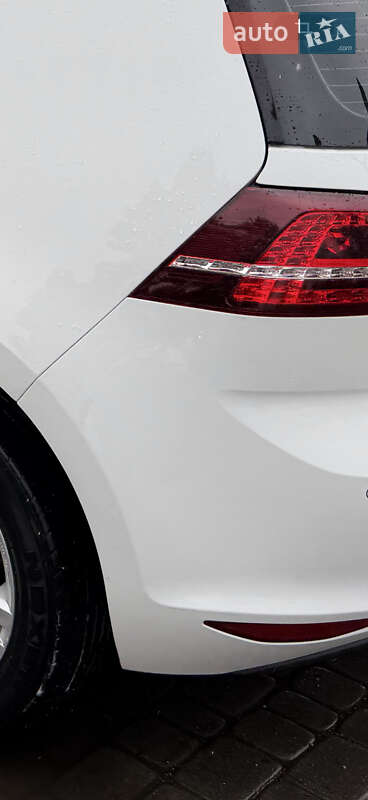 Хетчбек Volkswagen e-Golf 2017 в Дніпрі