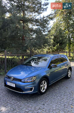 Хэтчбек Volkswagen e-Golf 2015 в Львове
