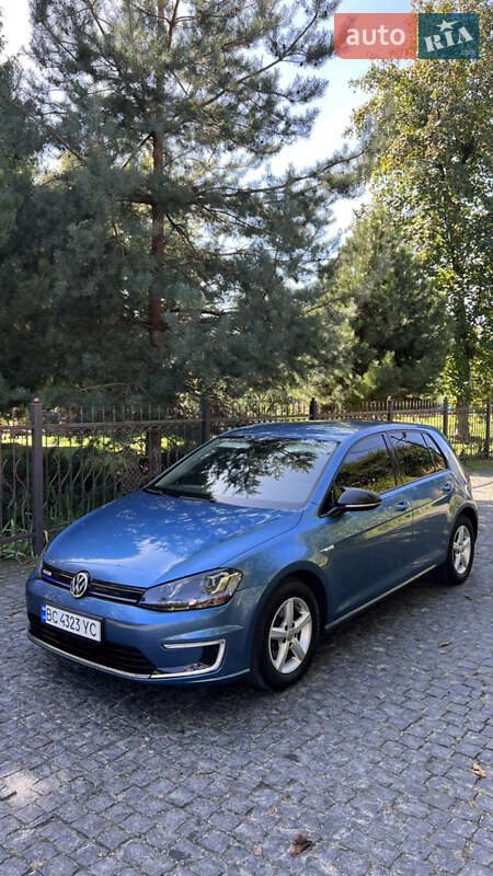 Хэтчбек Volkswagen e-Golf 2015 в Львове