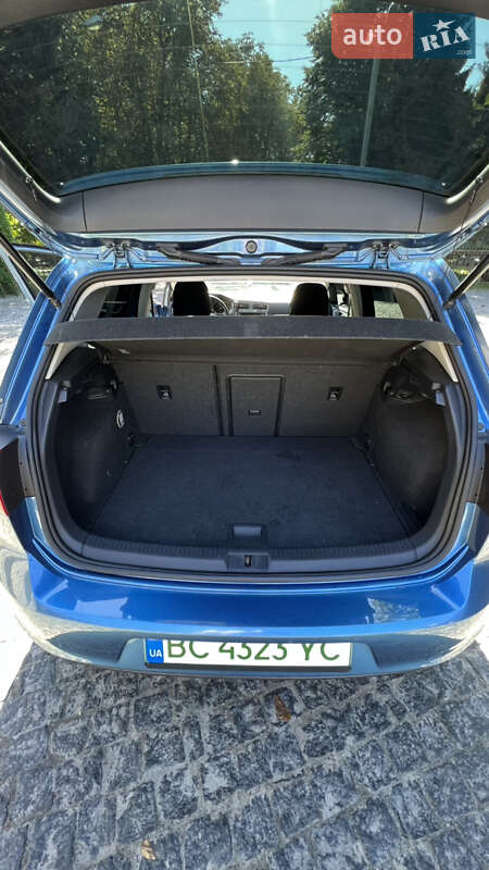 Хэтчбек Volkswagen e-Golf 2015 в Львове