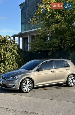 Хэтчбек Volkswagen e-Golf 2014 в Умани