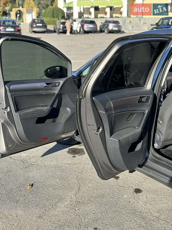 Хетчбек Volkswagen e-Golf 2014 в Умані