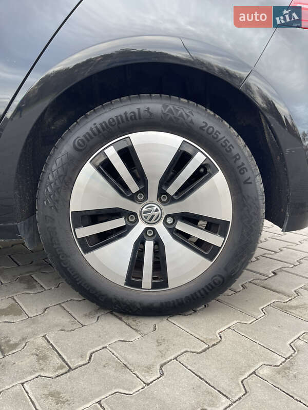 Хэтчбек Volkswagen e-Golf 2018 в Луцке