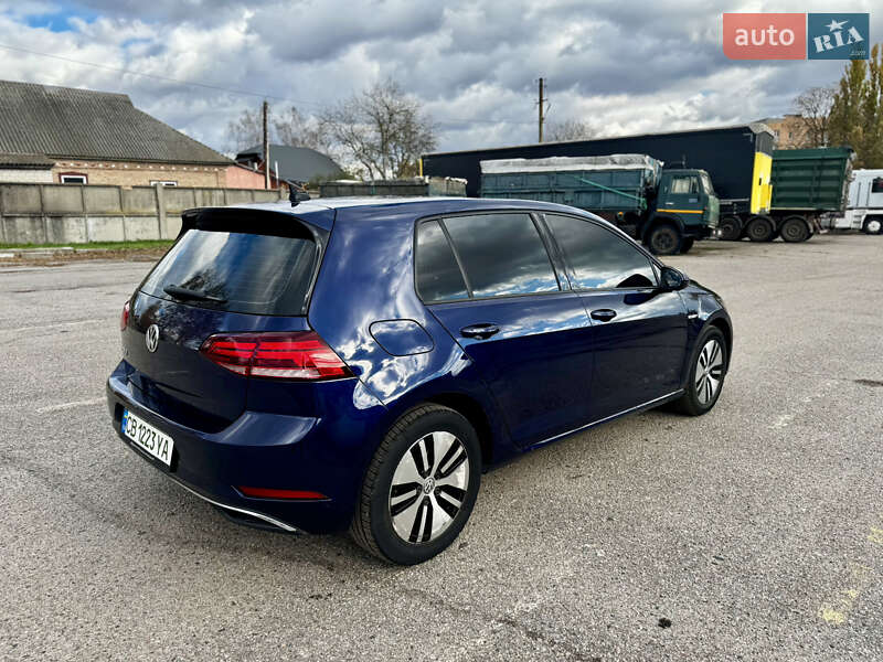 Хэтчбек Volkswagen e-Golf 2017 в Пирятине