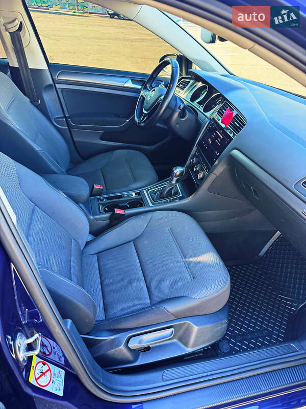 Хетчбек Volkswagen e-Golf 2018 в Миколаєві