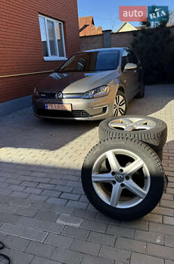 Хетчбек Volkswagen e-Golf 2015 в Вінниці
