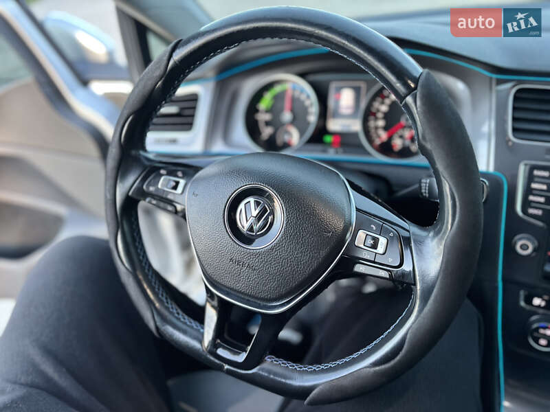 Хетчбек Volkswagen e-Golf 2014 в Тернополі