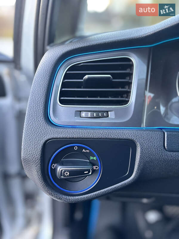 Хетчбек Volkswagen e-Golf 2014 в Тернополі