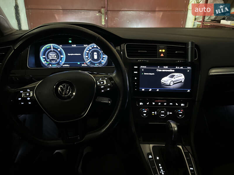 Хэтчбек Volkswagen e-Golf 2019 в Львове
