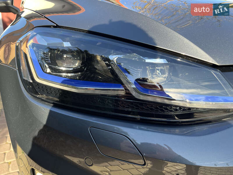 Хэтчбек Volkswagen e-Golf 2019 в Львове