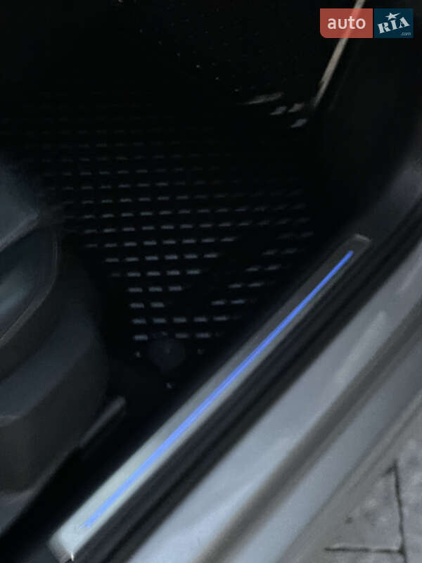 Хэтчбек Volkswagen e-Golf 2016 в Самборе фото 26 Хэтчбек Volkswagen e-Golf 2016 в Самборе