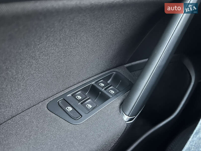 Хэтчбек Volkswagen e-Golf 2020 в Бродах фото 19 Хэтчбек Volkswagen e-Golf 2020 в Бродах