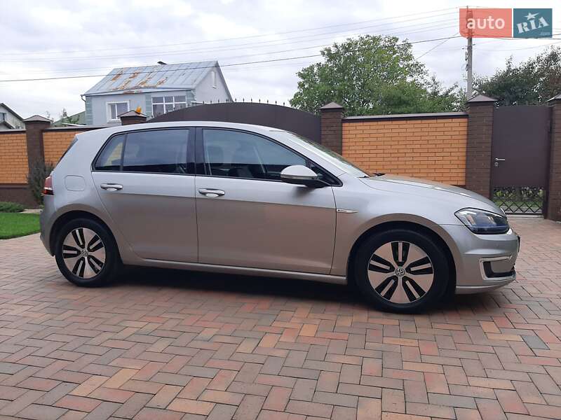 Хэтчбек Volkswagen e-Golf 2015 в Полтаве