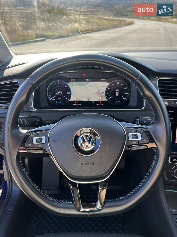 Хэтчбек Volkswagen e-Golf 2018 в Дрогобыче