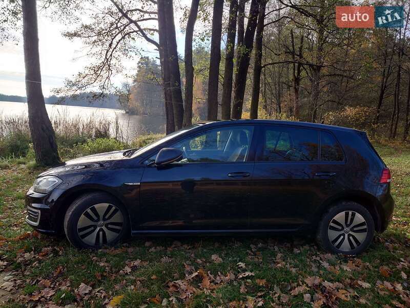 Хетчбек Volkswagen e-Golf 2017 в Луцьку