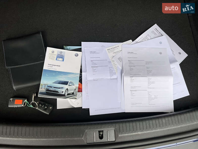 Хэтчбек Volkswagen e-Golf 2018 в Дрогобыче