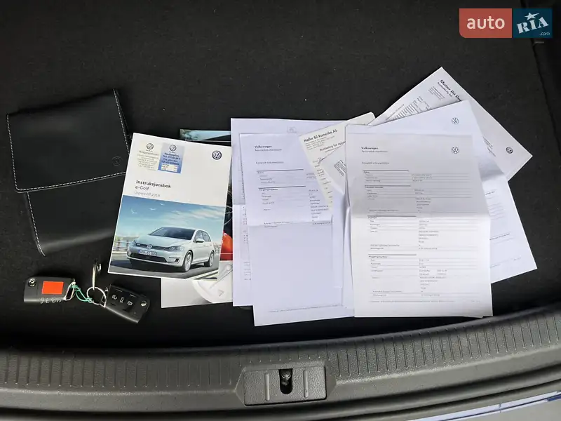 Хэтчбек Volkswagen e-Golf 2018 в Дрогобыче документ