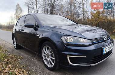 Хэтчбек Volkswagen e-Golf 2014 в Долине